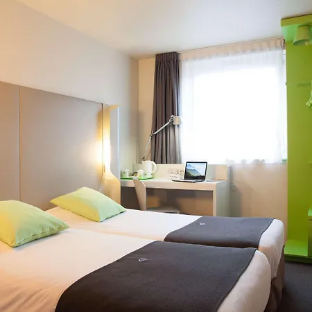 Campanile Prime 19 - La Отель Париж