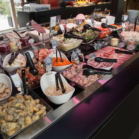 Campanile Prime 19 - La 3* Париж