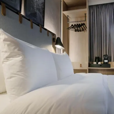 Campanile Prime 19 - La Париж