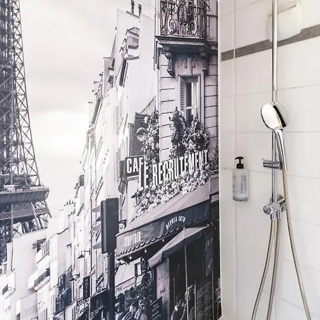 Campanile Prime 19 - La Отель