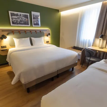 Campanile Prime 19 - La 3* Париж
