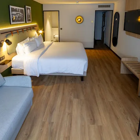 Campanile Prime 19 - La Отель Париж