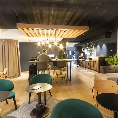 Campanile Prime 19 - La Отель Париж