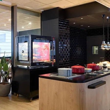 Campanile Prime 19 - La Hotel