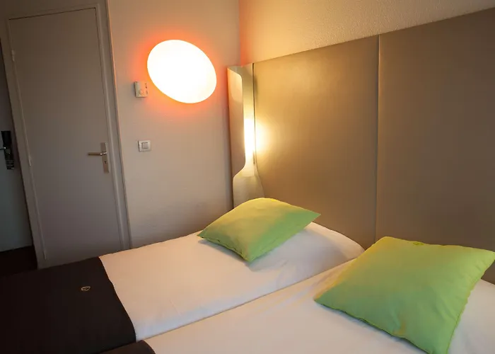 Campanile Prime 19 - La Hotel París