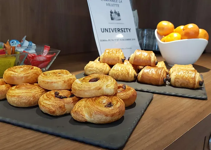 Campanile Prime 19 - La 3* París