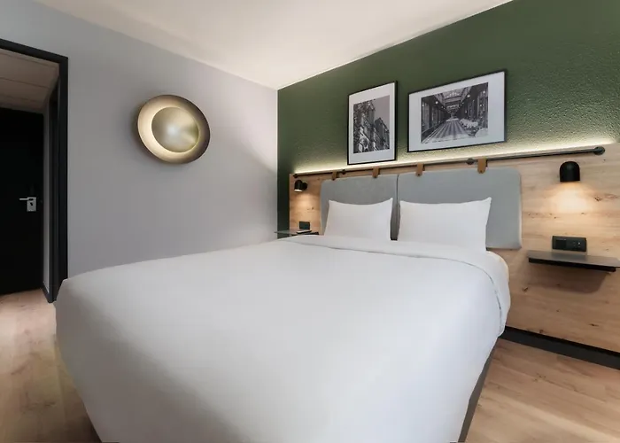 Hotel Campanile Prime 19 - La