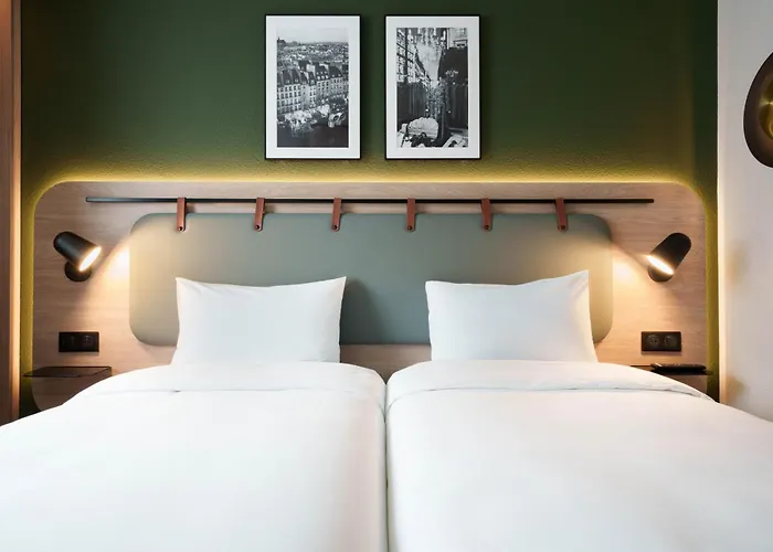 Campanile Prime 19 - La Hotel París
