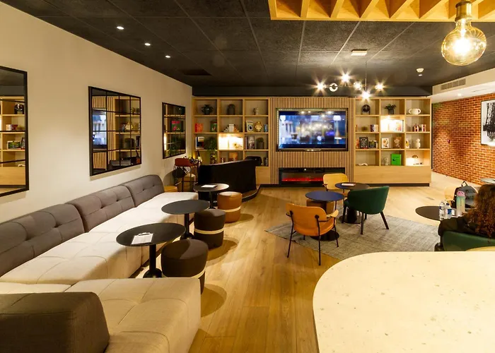 Campanile Prime 19 - La Hotel 3*