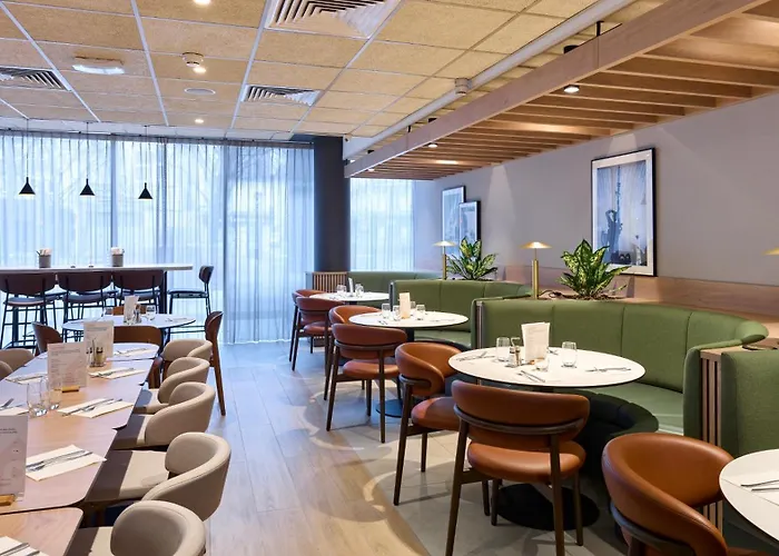 Campanile Prime 19 - La Hotel París