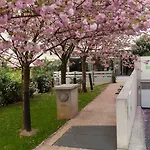 Campanile Prime 19 - La Hotel