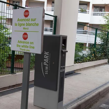 Campanile Prime 19 - La Hotel Paris