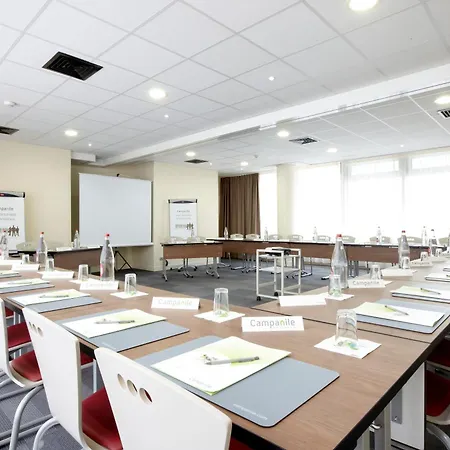 Campanile Prime 19 - La 3* Paris