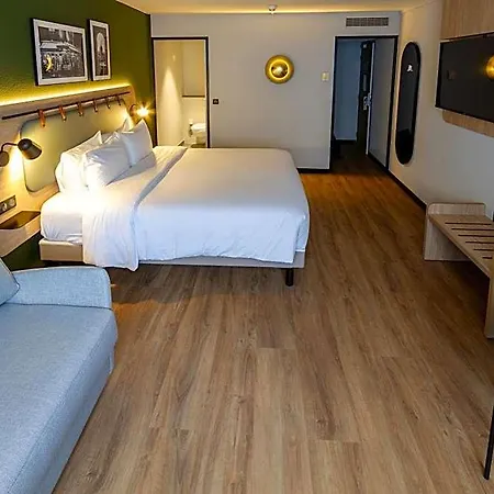 Hotel Campanile Prime 19 - La 3*