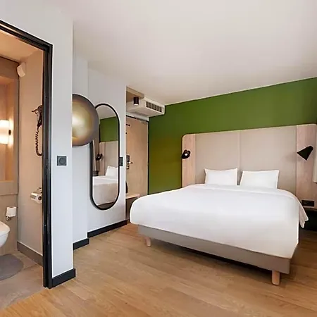 Campanile Prime 19 - La 3* Paryż