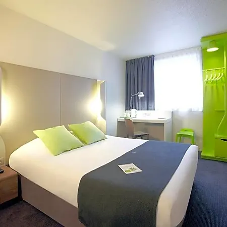 Hotel Campanile Prime 19 - La Paryż