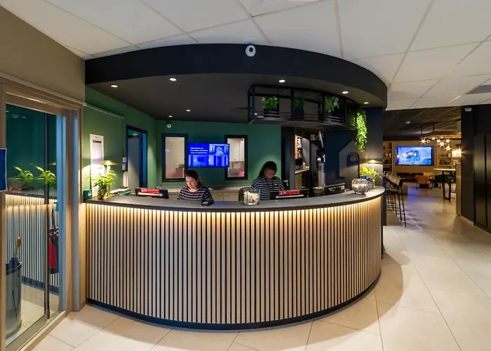 Hotel Campanile 19 - La 3*