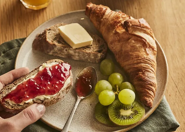 Campanile 19 - La Hotel 3*