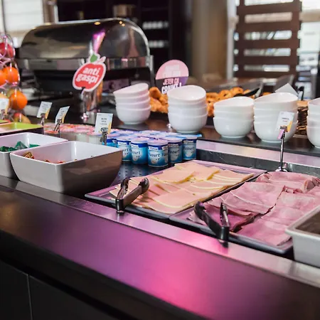 酒店 钟楼巴黎19维耶特酒店