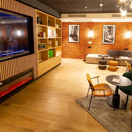 酒店 钟楼巴黎19维耶特酒店