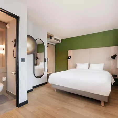 Campanile Prime 19 - La Hotel Paris
