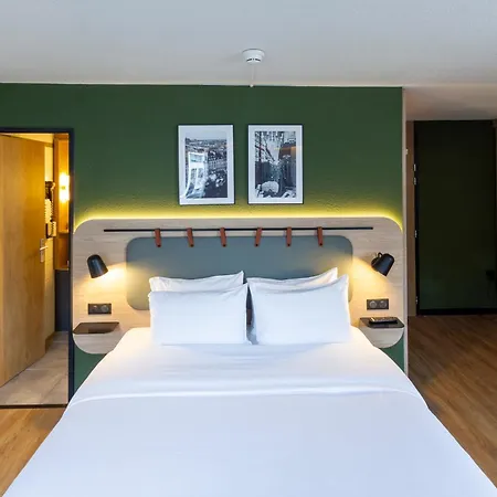 Campanile Prime 19 - La Hotel 3*